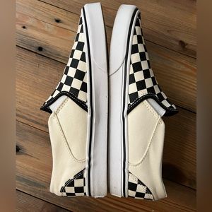 Women’s Slip-on Checkerboard Vans